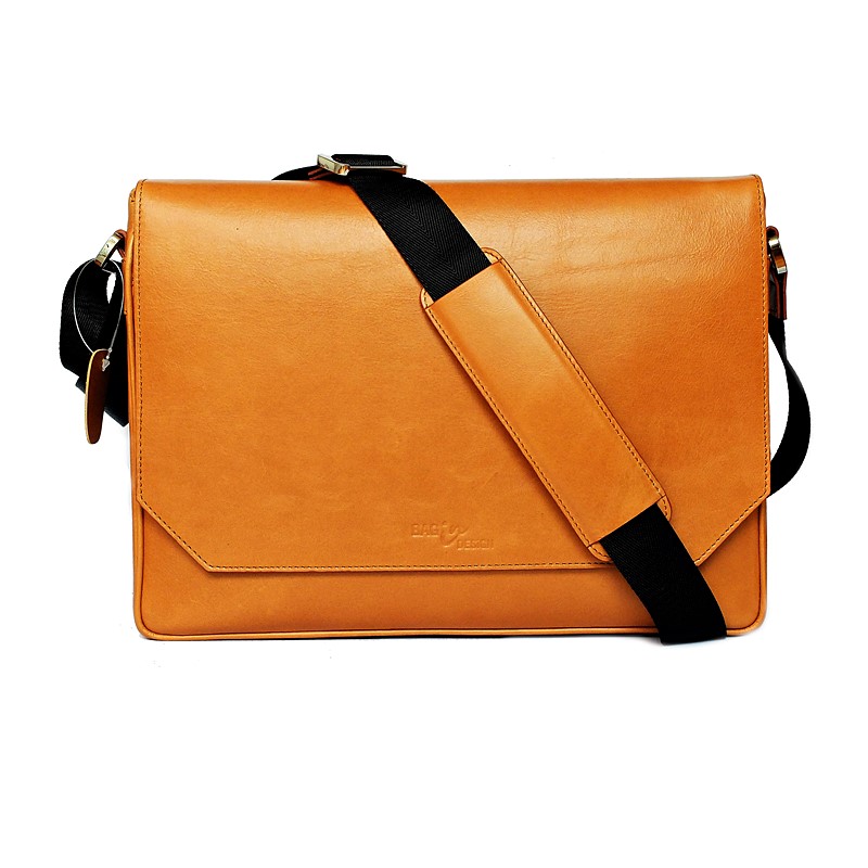 Messenger Macbook Smart Satchel Caramel Color  กระเป๋าสะพายข้างหนังแท้ กระเป๋าเอกสาร ทำงาน 